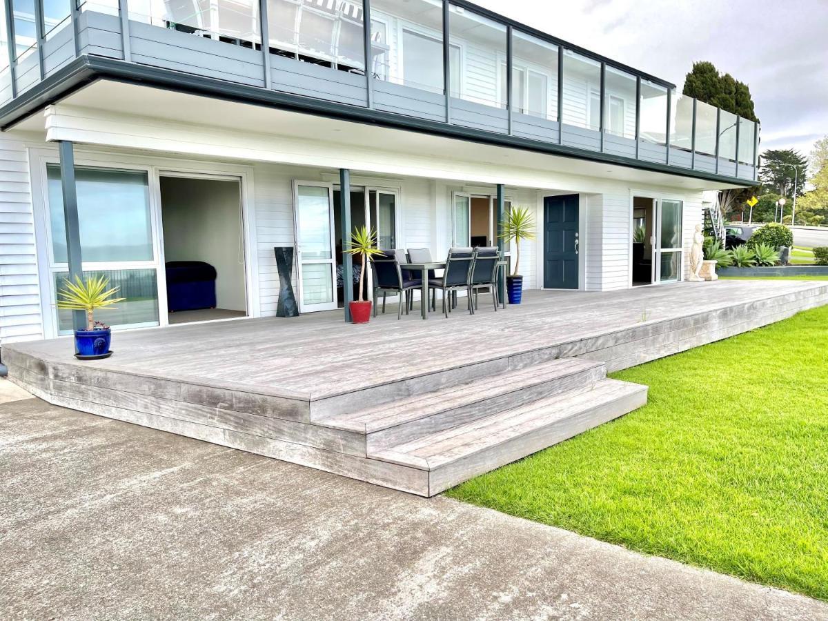 Beach Front Resort! Maraetai Exterior photo
